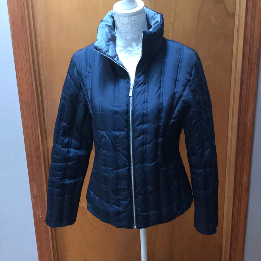 Lightweight Down Puffer Jacket. Size Large - image 1